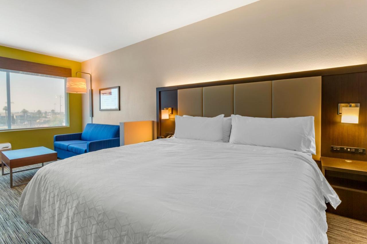 Holiday Inn Express & Suites - Phoenix Dwtn - State Capitol By Ihg Экстерьер фото