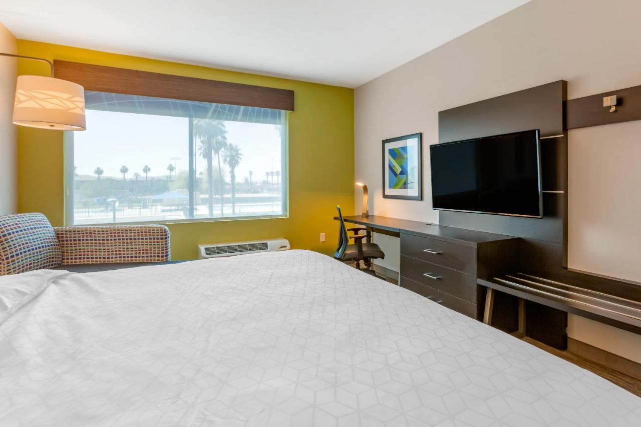 Holiday Inn Express & Suites - Phoenix Dwtn - State Capitol By Ihg Экстерьер фото