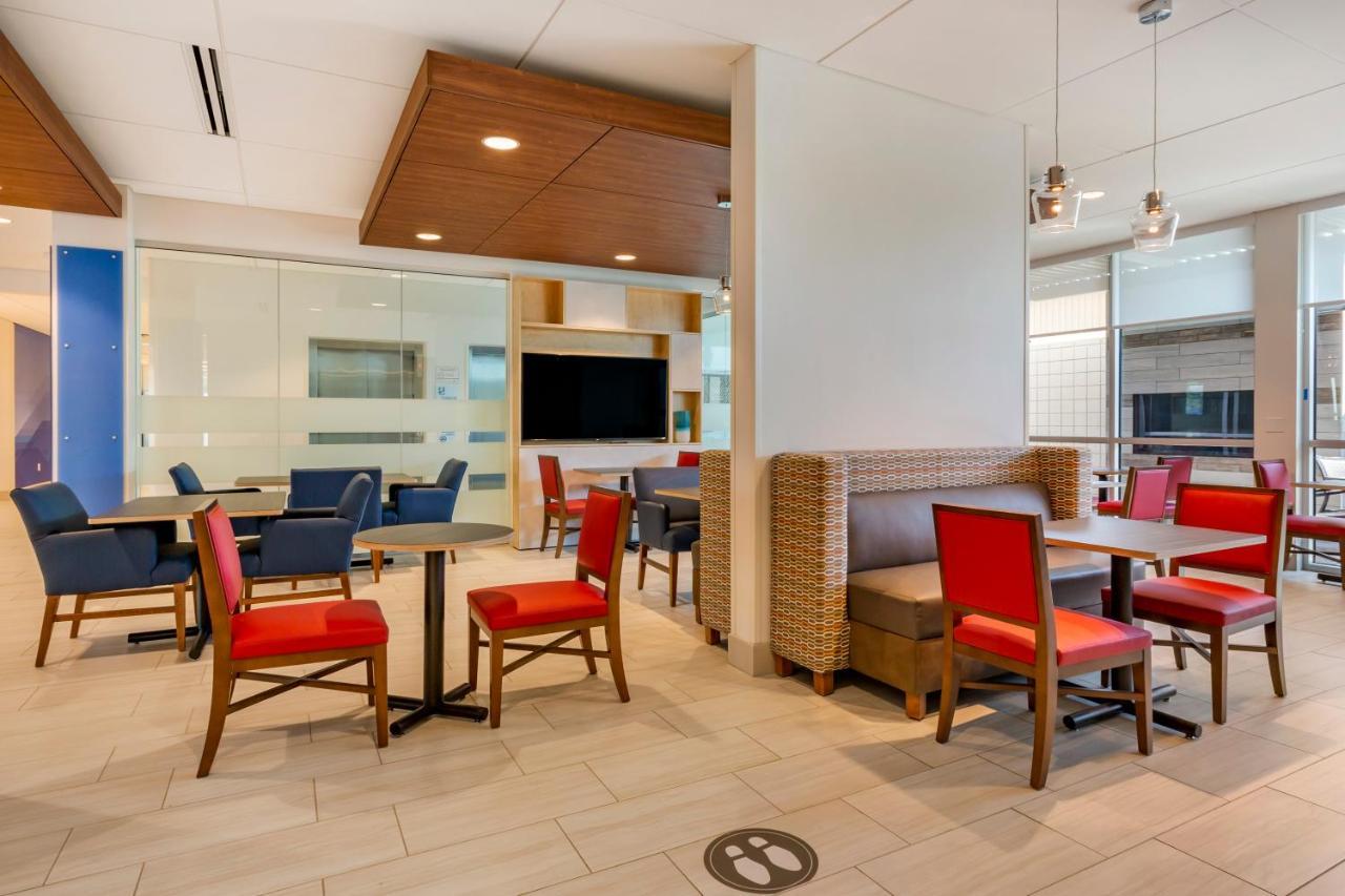 Holiday Inn Express & Suites - Phoenix Dwtn - State Capitol By Ihg Экстерьер фото
